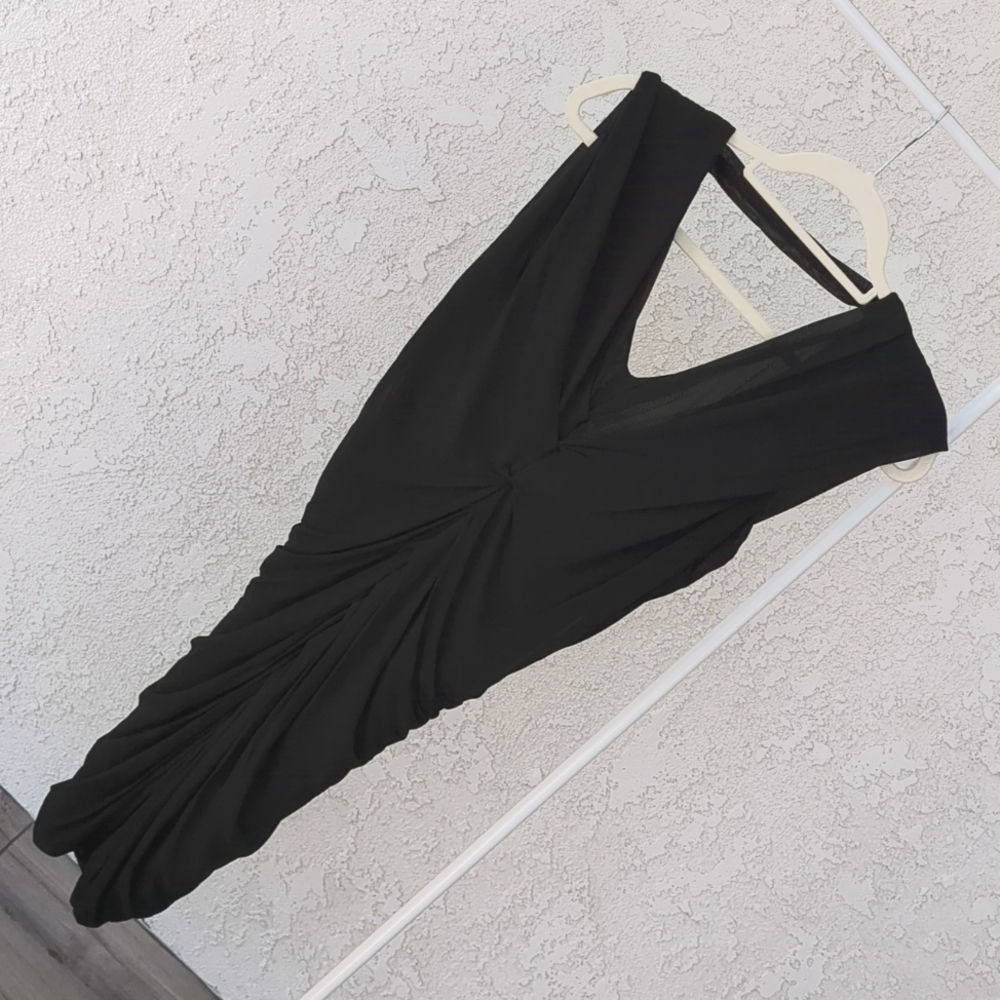 semiformal black dress